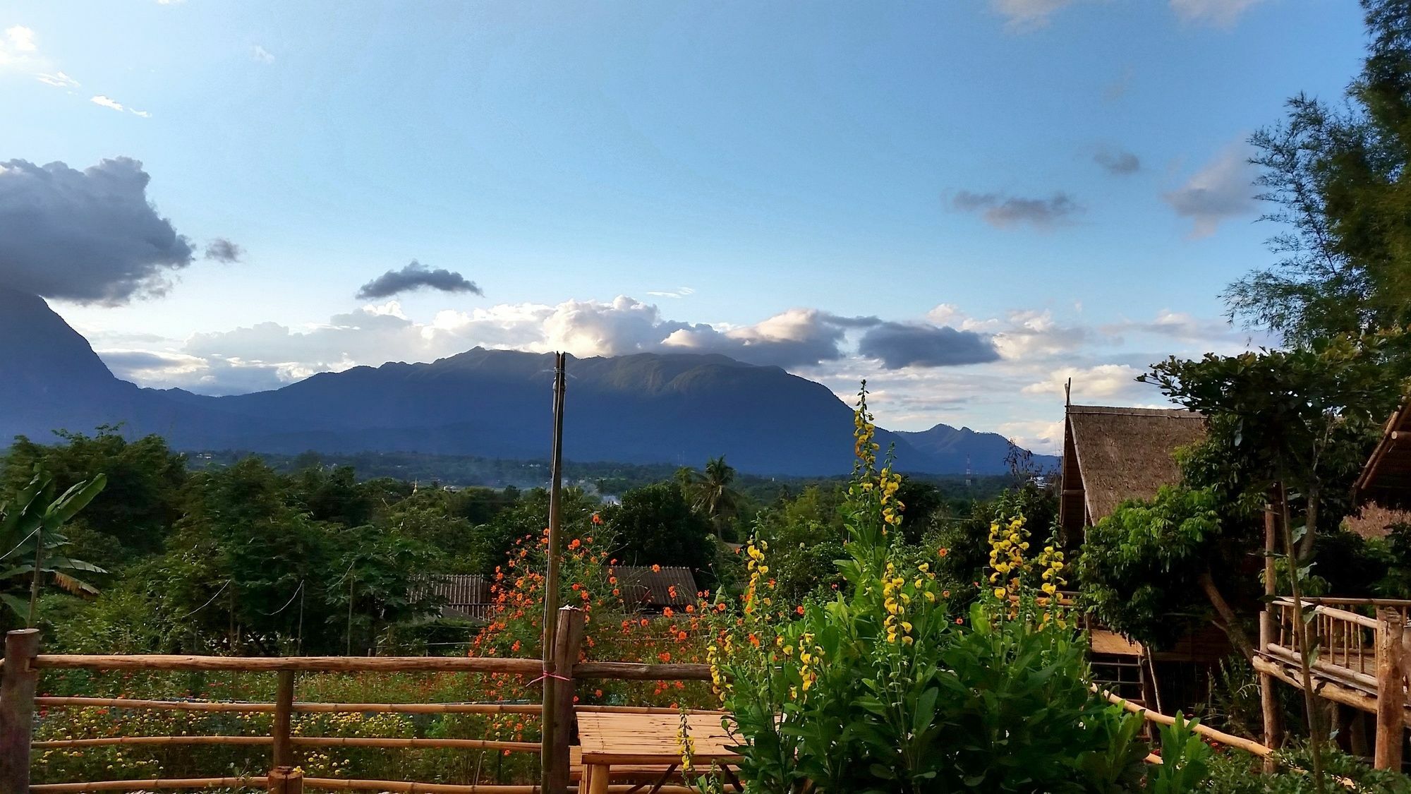 Baan Aingdoi Homestay, 치앙다오 외부 사진